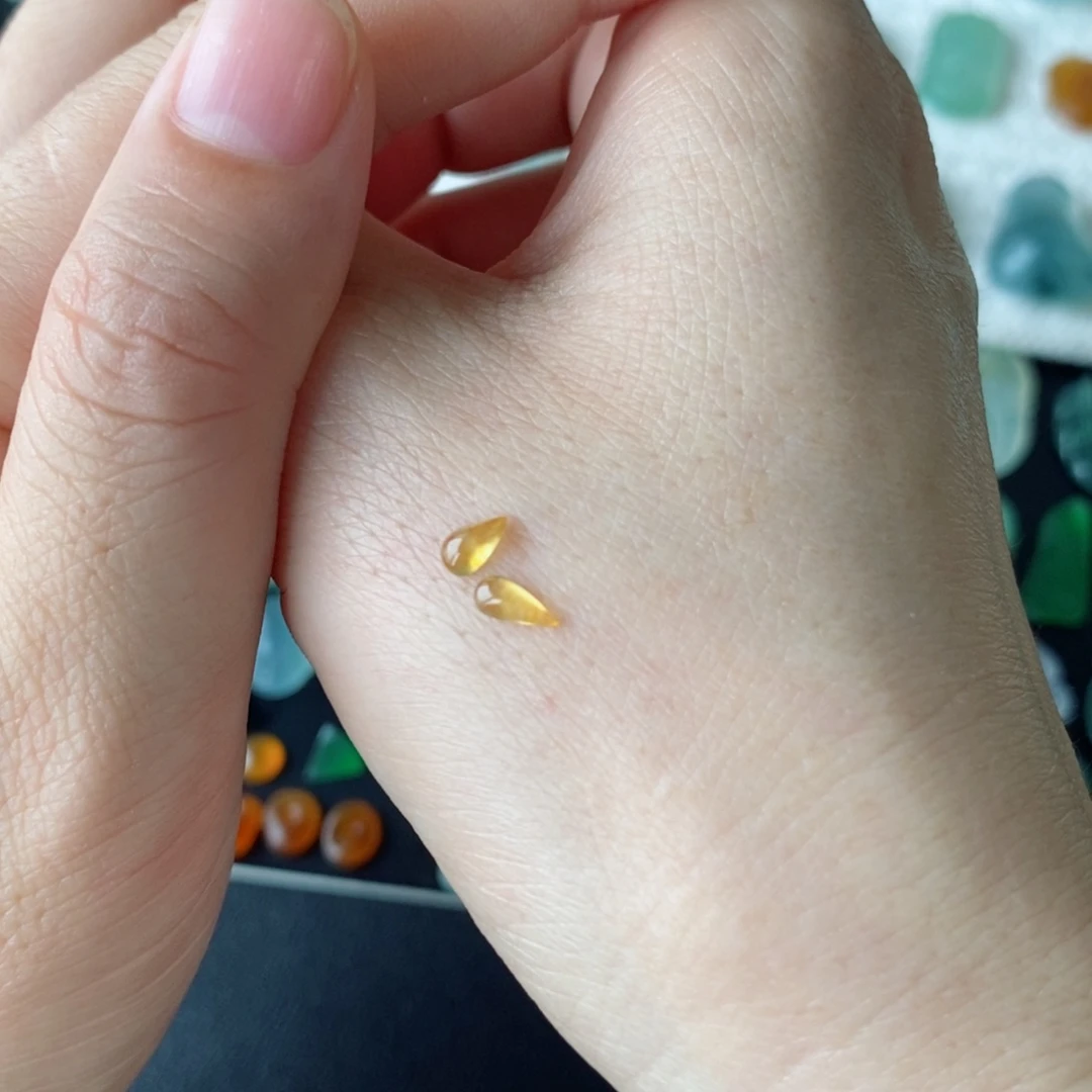 定制翡翠未镶嵌水滴