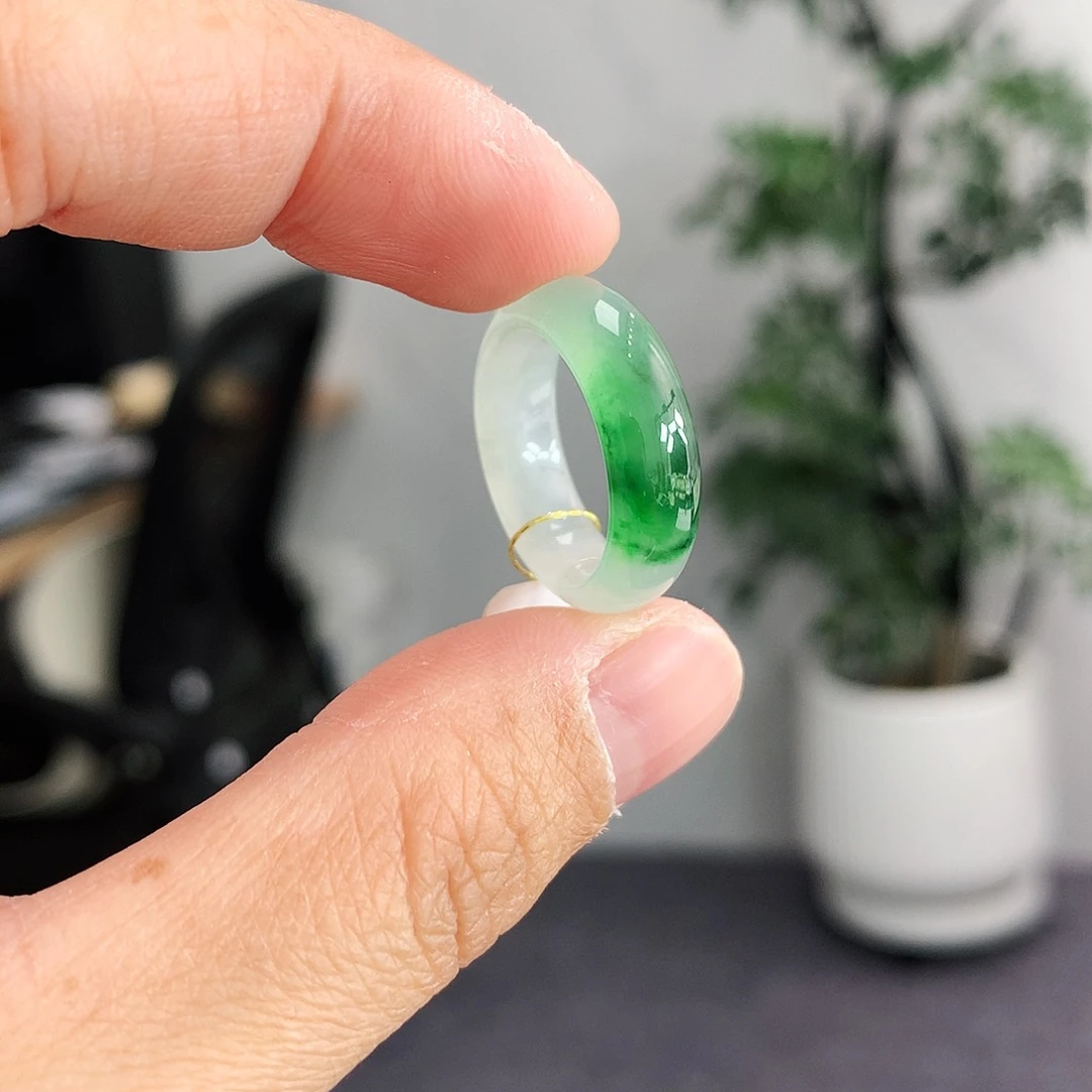 翡翠未镶嵌戒指8号