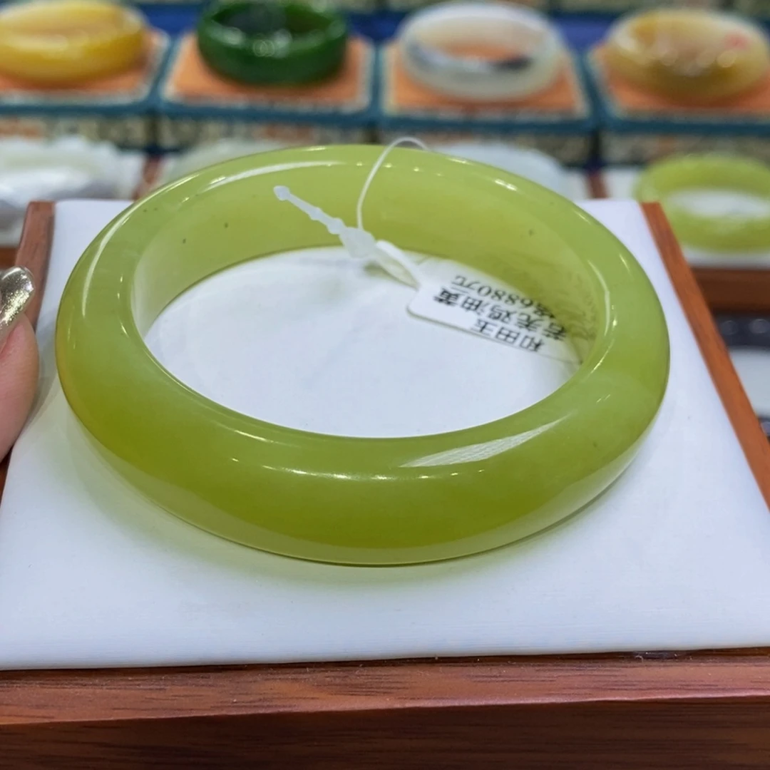 和田玉（黄玉）手镯未镶嵌