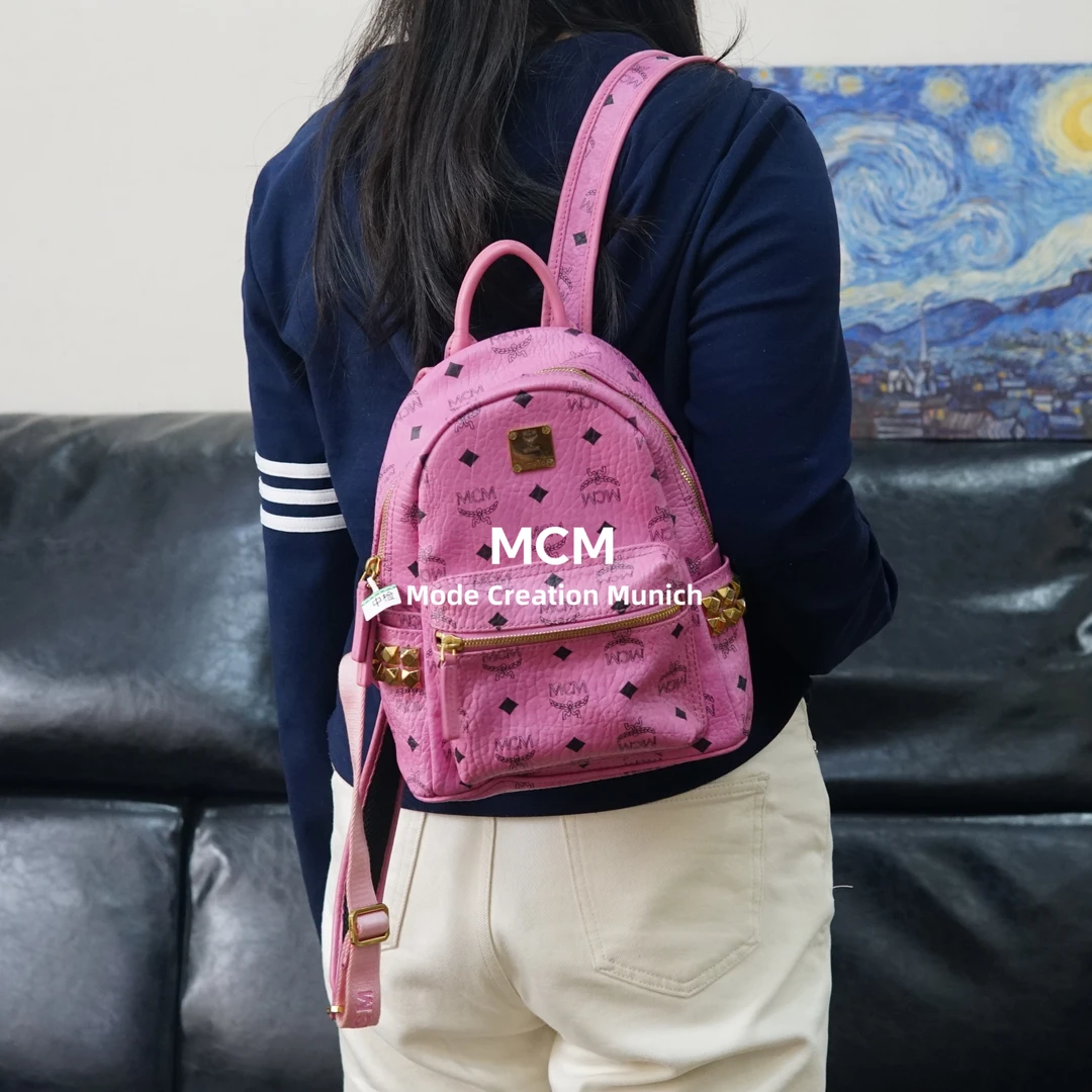 95新 MCM 粉色双肩包/HD01610052/0052