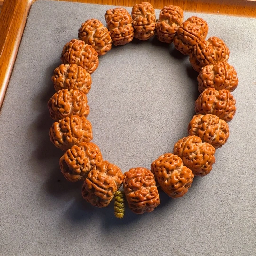 吊坠金刚菩提帝王龙方墩梅花20.5