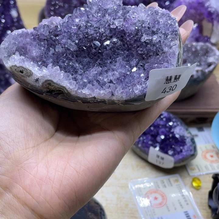 未镶嵌水晶大型摆件（非配饰）