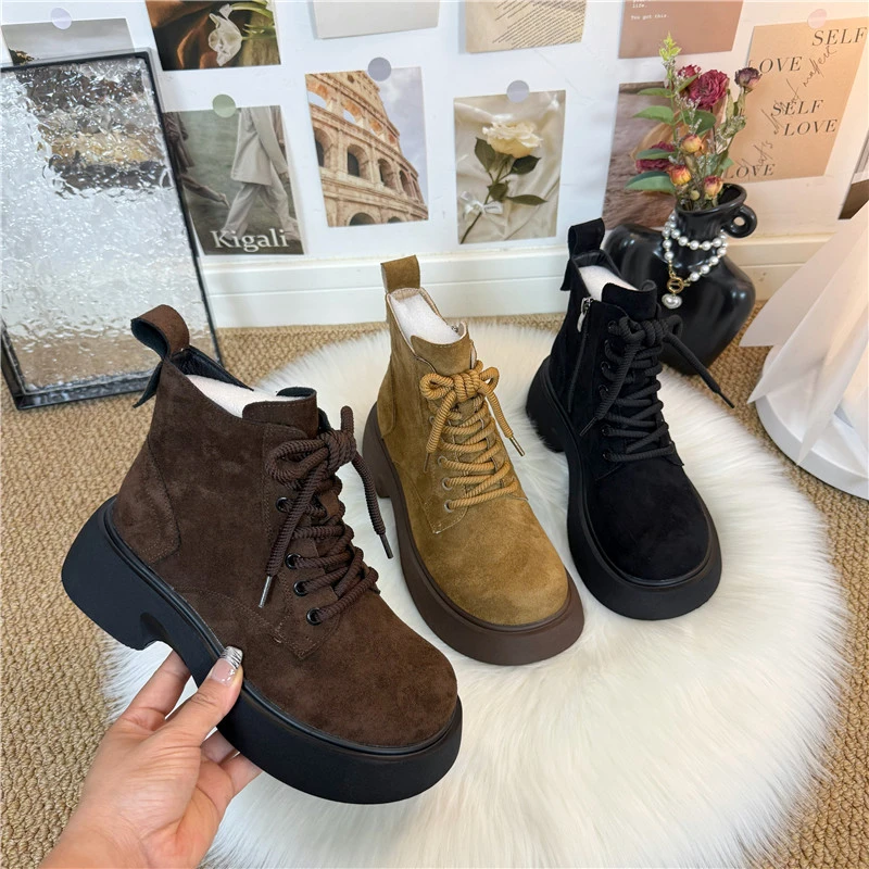 2025秋冬季新款厚底增高马丁靴女复古绒面系带百搭休闲英伦风短靴