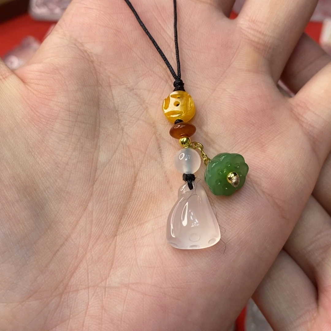 未镶嵌莲藕石英质玉