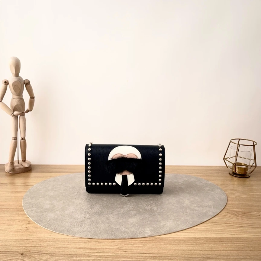 99新 FENDI/芬迪 Karlito老佛爷/单肩包/8503