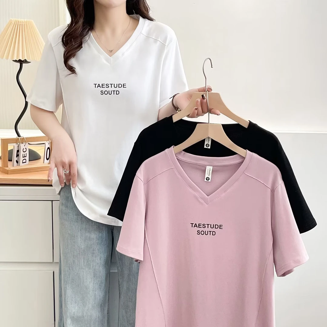 YueBeiLa/月贝拉大码夏季新款V领短袖微胖宽松显瘦字母印花T恤女