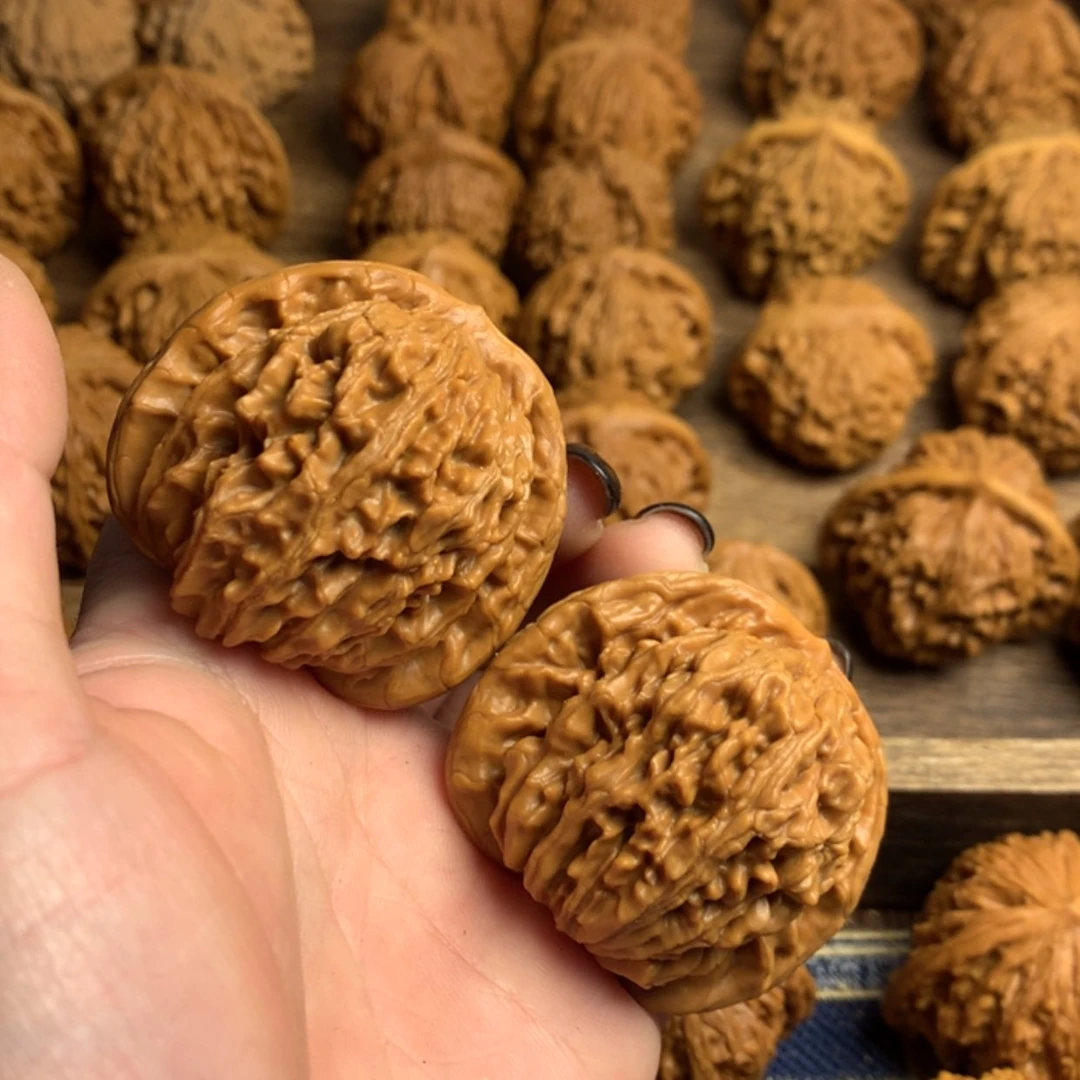 【闪购商品】文玩核桃吊坠小**凉悍高楼