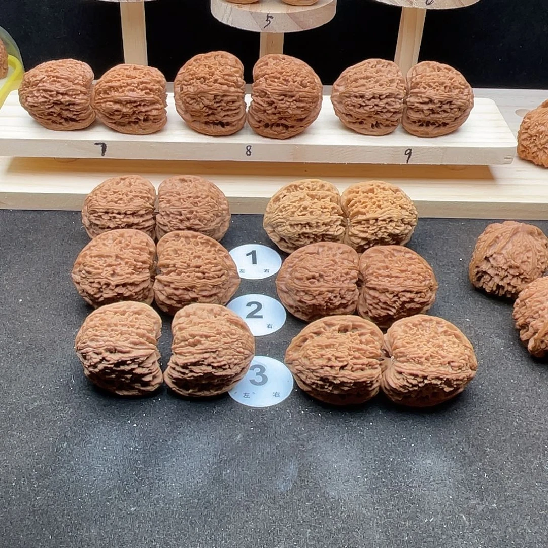 文玩核桃吊坠南疆