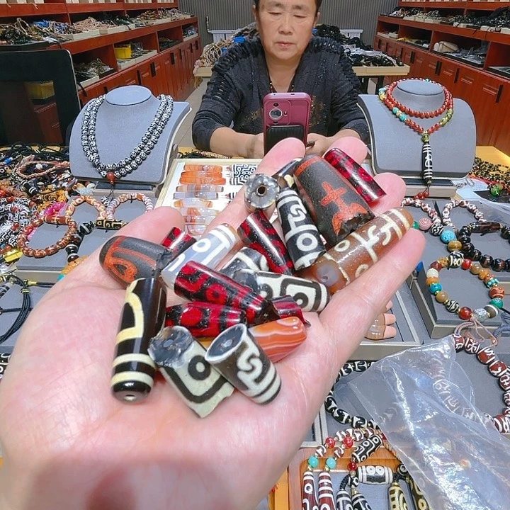 未镶嵌玛瑙/玉髓珠宝奇石