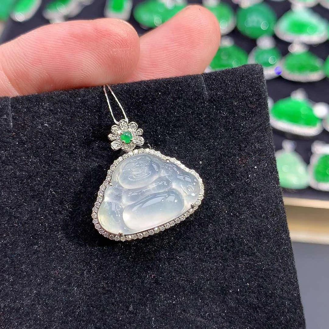 翡翠18K金镶嵌吊坠(赠链)