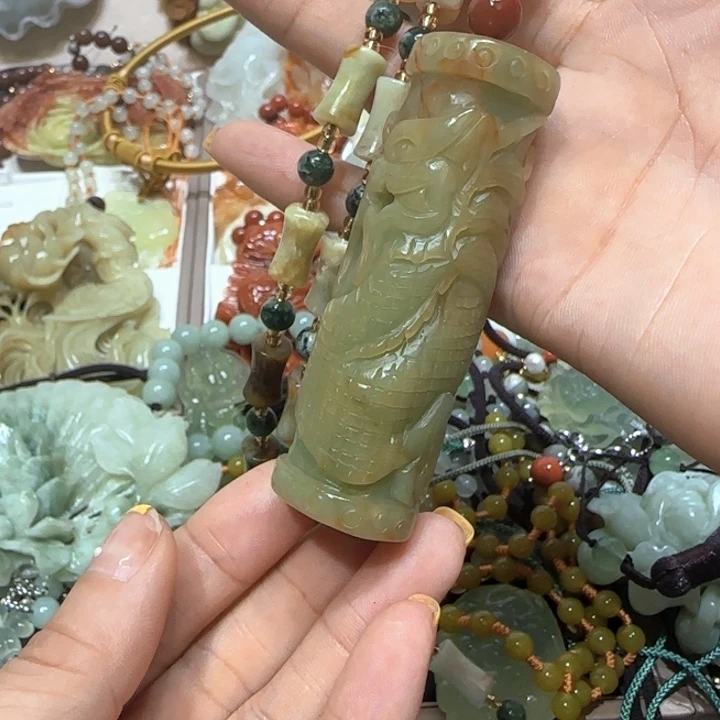 蛇纹石玉未镶嵌吊坠壹**好
