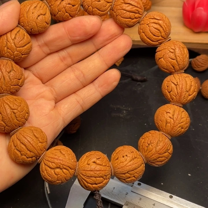 桃核手串龙纹桃核5