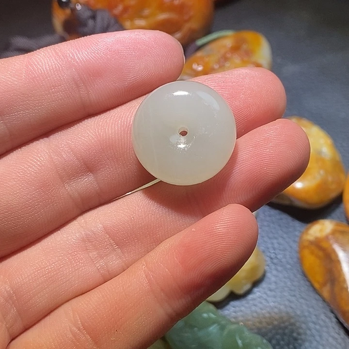 和田玉（糖玉）未镶嵌颈饰