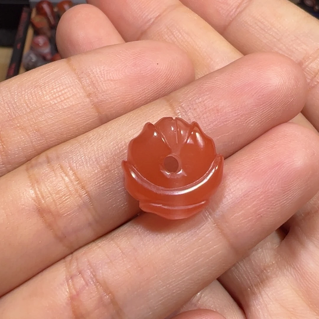 逆***行南红玛瑙未镶嵌珠宝奇石