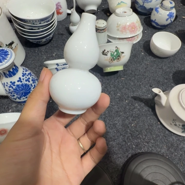 景德镇的陶瓷瓷器