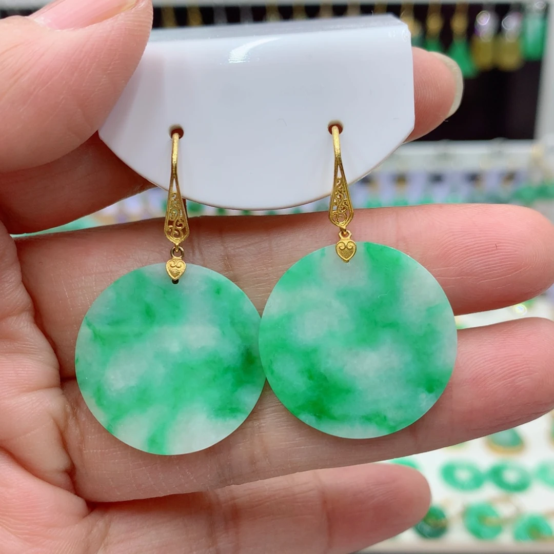 翡翠18K金镶嵌耳饰的