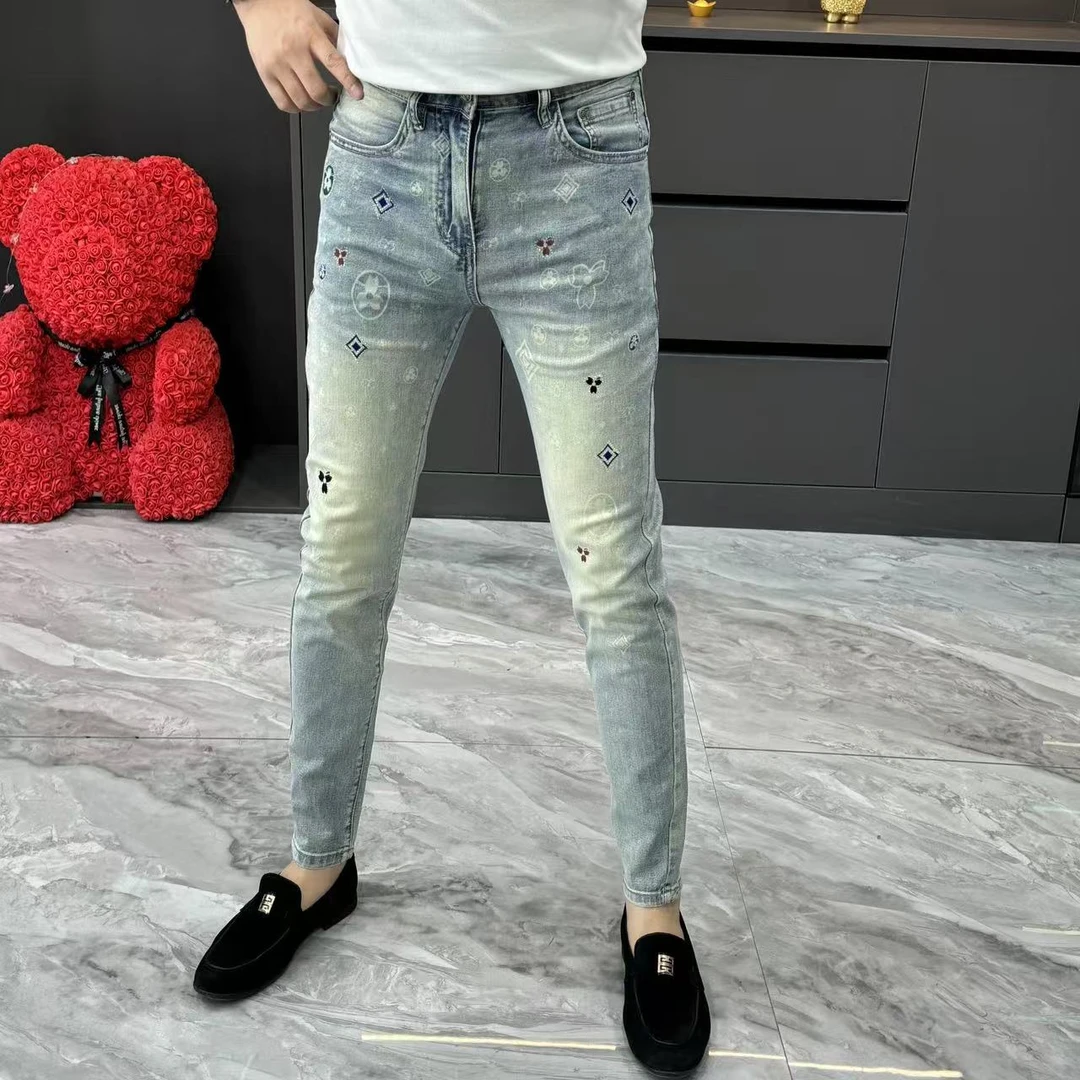 88815-男士夏季时尚欧货修身小脚牛仔裤烫钻牛仔裤