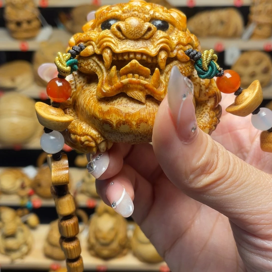 矫***了竹雕作品虎蟾把件