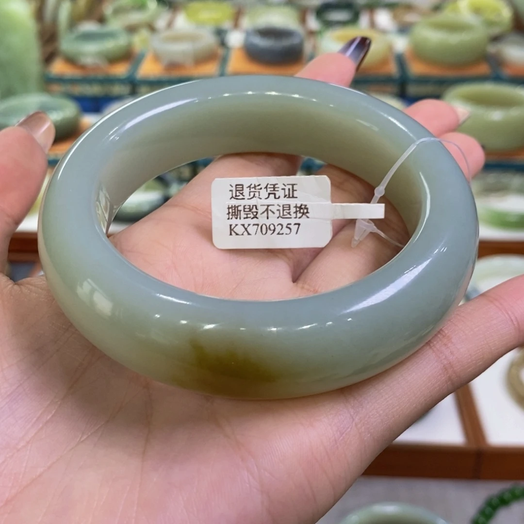 和田玉未镶嵌手镯且末高青白带糖62/63