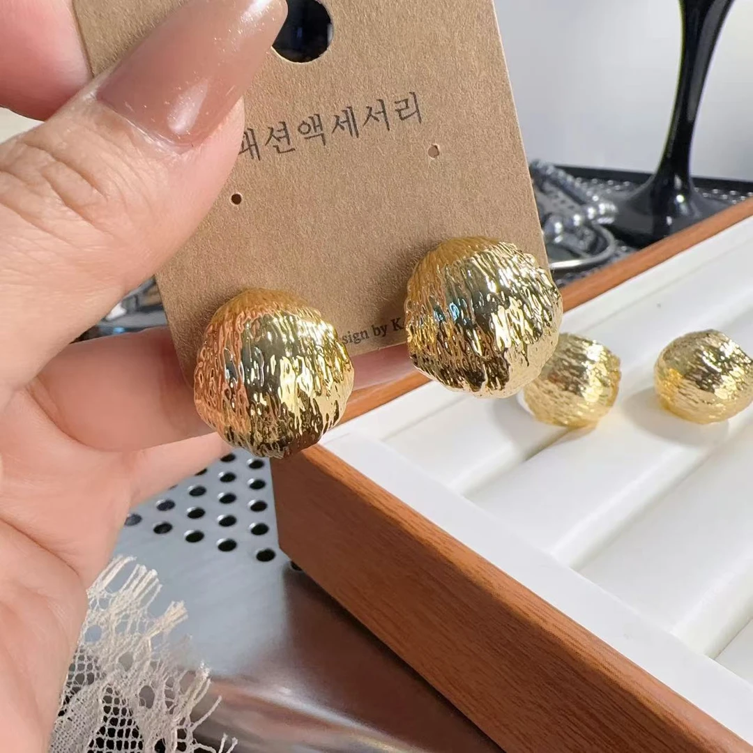 铜合金耳饰 【金色褶皱】轻奢复古港风高级感褶皱金属C形耳饰 S54