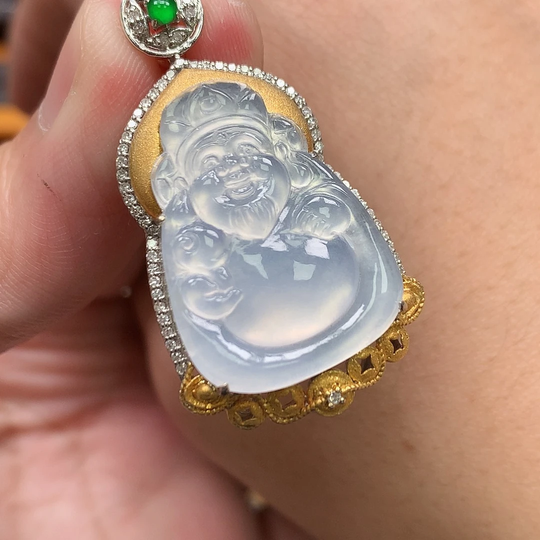 翡翠18K金镶嵌颈饰