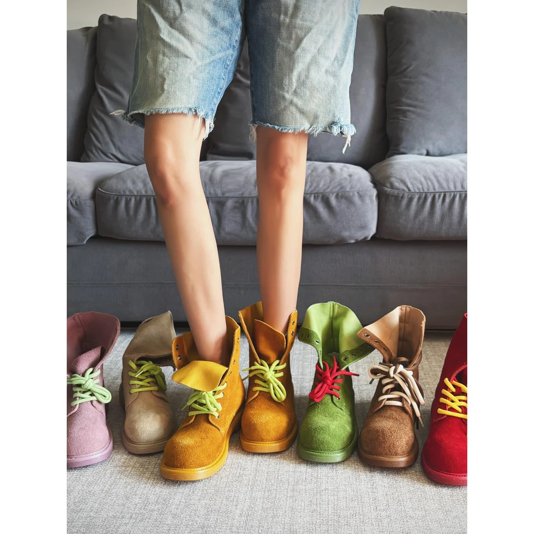 时髦大圆头撞色双鞋带真皮马丁靴女2025新款磨砂皮百搭短靴大黄靴