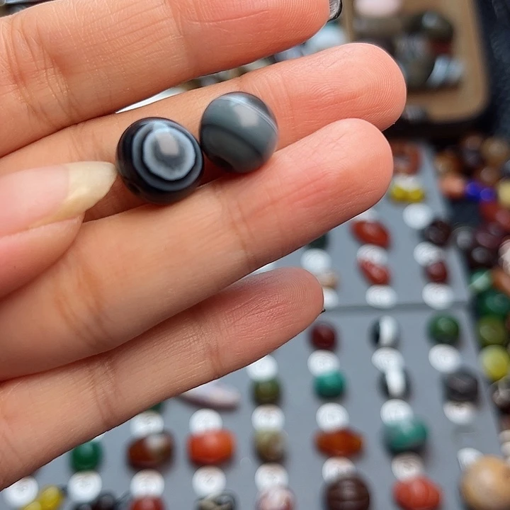 玛瑙/玉髓未镶嵌珠宝半成品蘑*