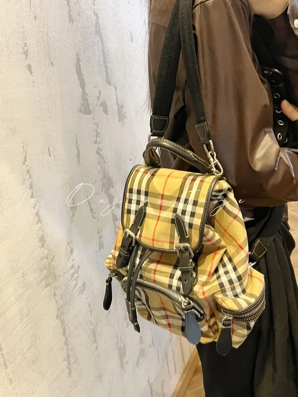 95新 BURBERRY/博柏利 大吉中古/Burberry格纹双肩包