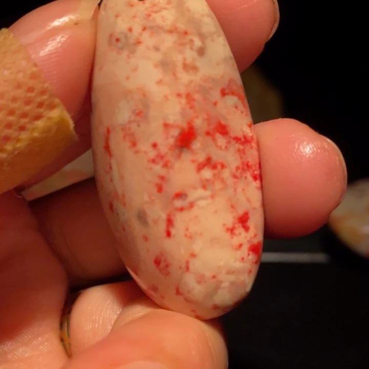 像****n昌化鸡血石品质佳挂件