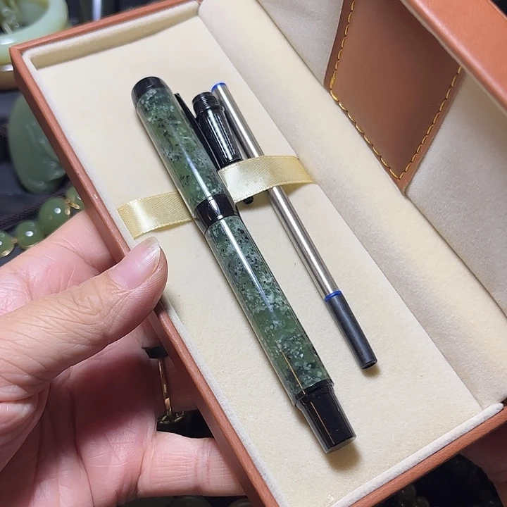 和田玉未镶嵌戒指