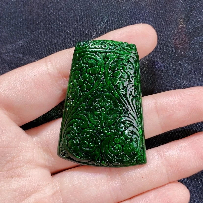 【闪购商品】翡翠未镶嵌颈饰吊坠