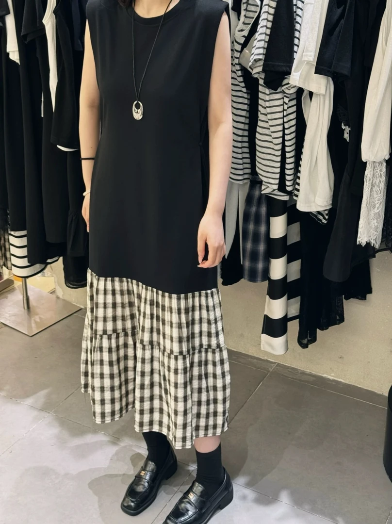 【33880】予#设计感拼接时尚圆领无袖连衣裙