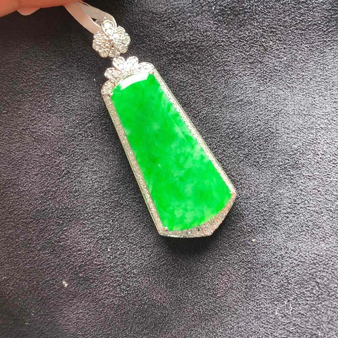 翡翠颈饰18K金镶嵌上新