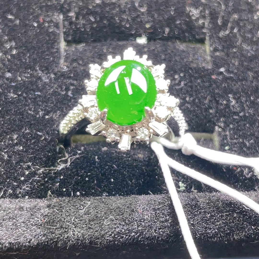 翡翠颈饰未镶嵌26，