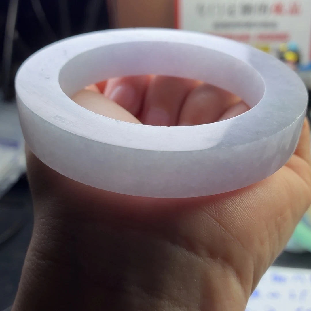 轩***》未镶嵌翡翠定制翡翠