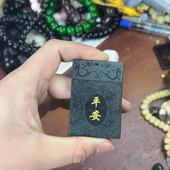 和田玉（糖玉）颈饰未镶嵌