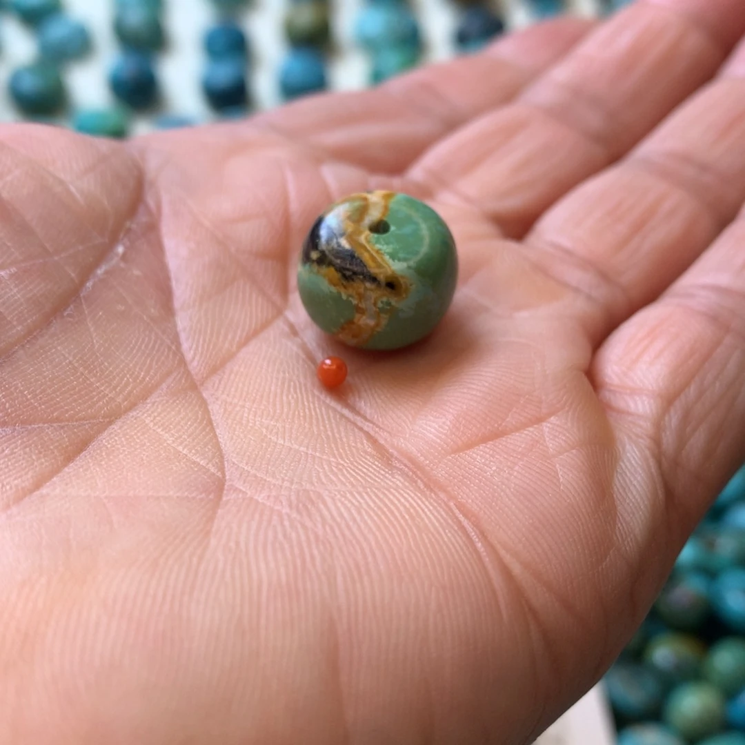 南红玛瑙未镶嵌珠宝奇石