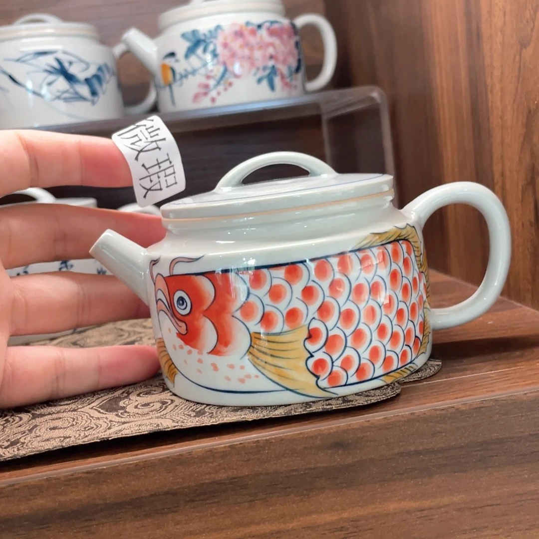 釉下手绘茶具微瑕