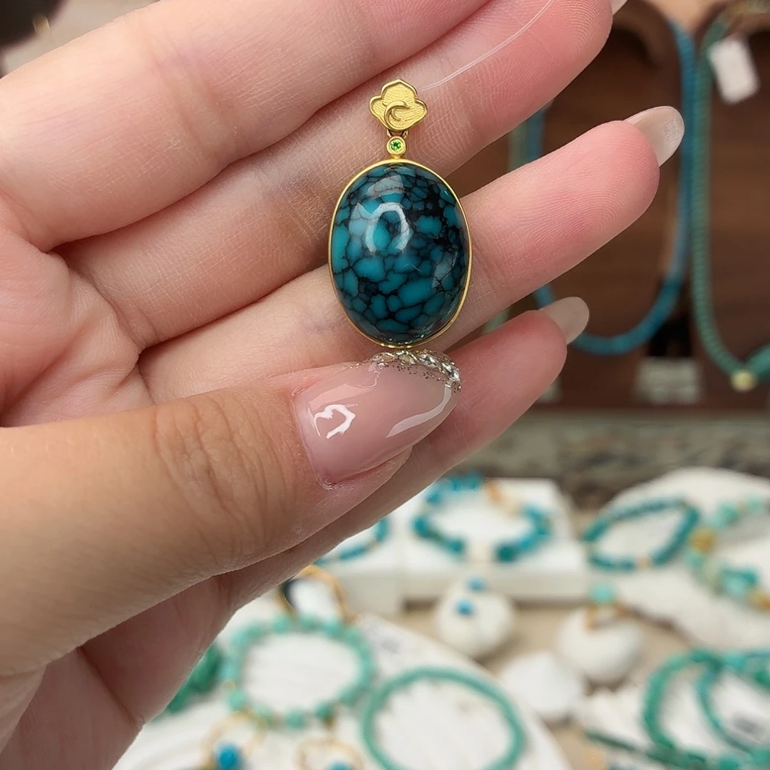 绿松石18K金镶嵌吊坠(不含链)