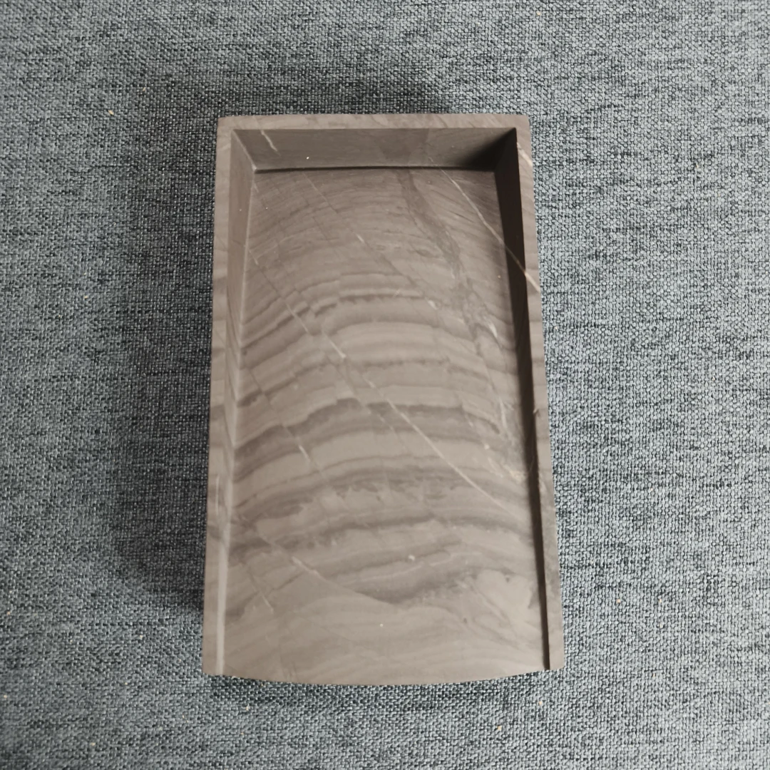 老坑洮砚，喇嘛崖老坑鸊鷉血抄手砚，尺寸14.9*8.7*2.5厘米