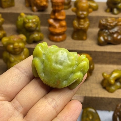 蛇纹石玉未镶嵌颈饰66