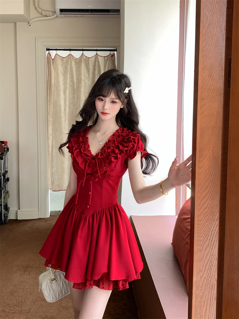 越韩小鱼 白梨少女短袖 法式浪漫重工蕾丝花边纯欲收腰蓬蓬连衣裙