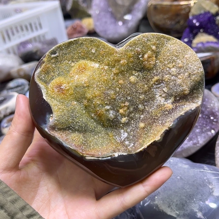 未镶嵌水晶珠宝半成品