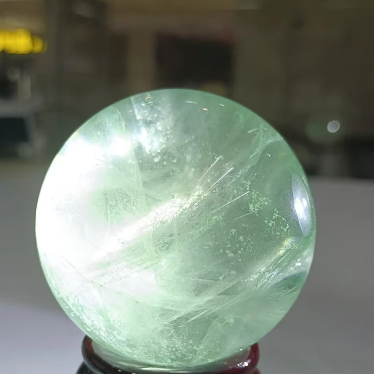 天然水晶球适合摆件直径5.8公分左右