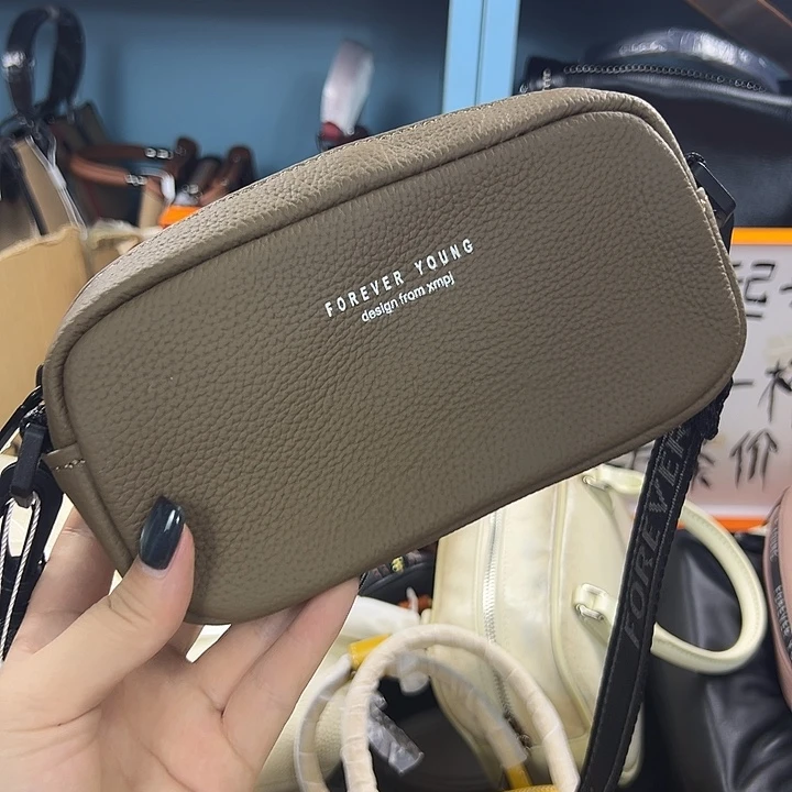 蚕丝牛皮革，羊皮革，小牛皮