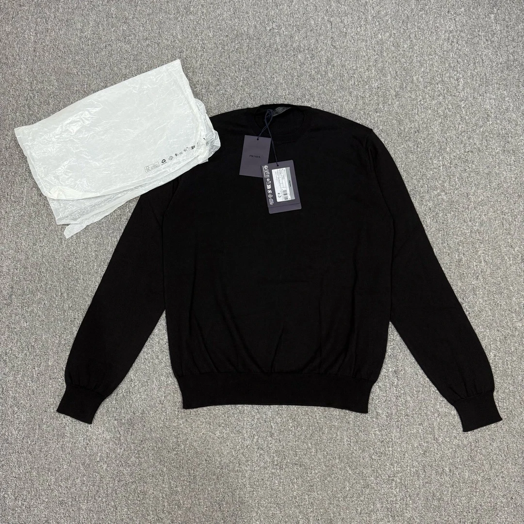 未使用 Prada/普拉达 15361547 24款黑色长袖卫衣 未使用带吊牌