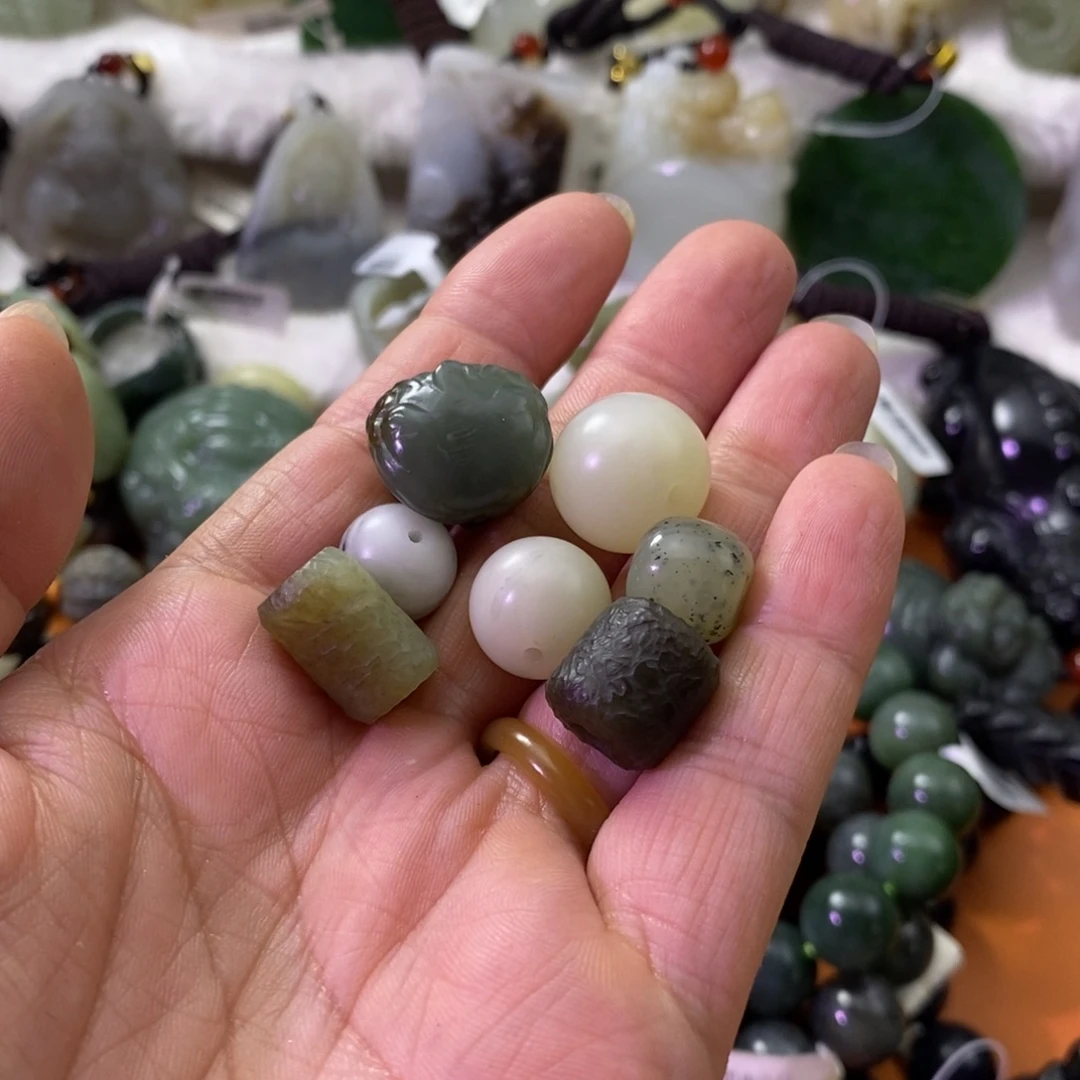 和田玉未镶嵌戒指