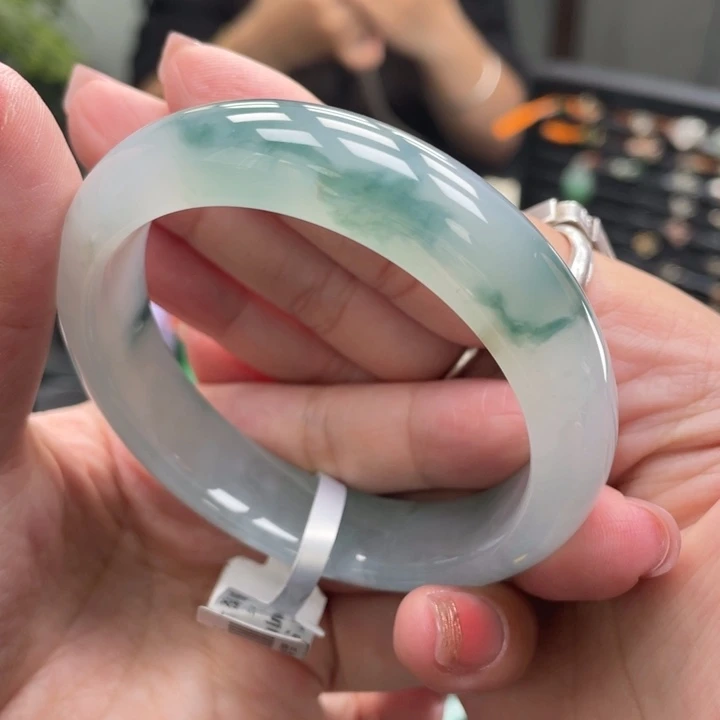 未镶嵌手镯翡翠57