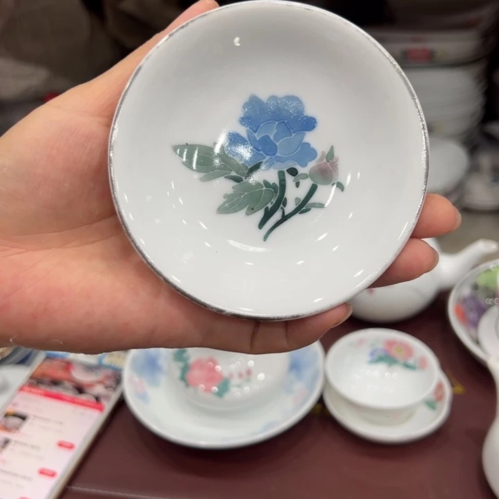 醴陵高温瓷手绘球泥10厘米微瑕