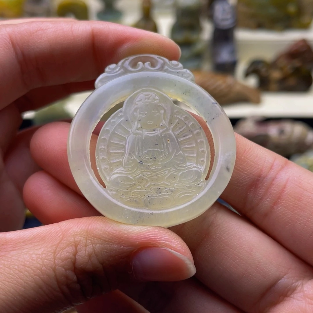 蛇纹石玉未镶嵌颈饰